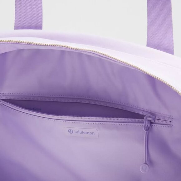 Lululemon City Essentials Duffle Bag 28L, BNWT - Picture 4 of 8